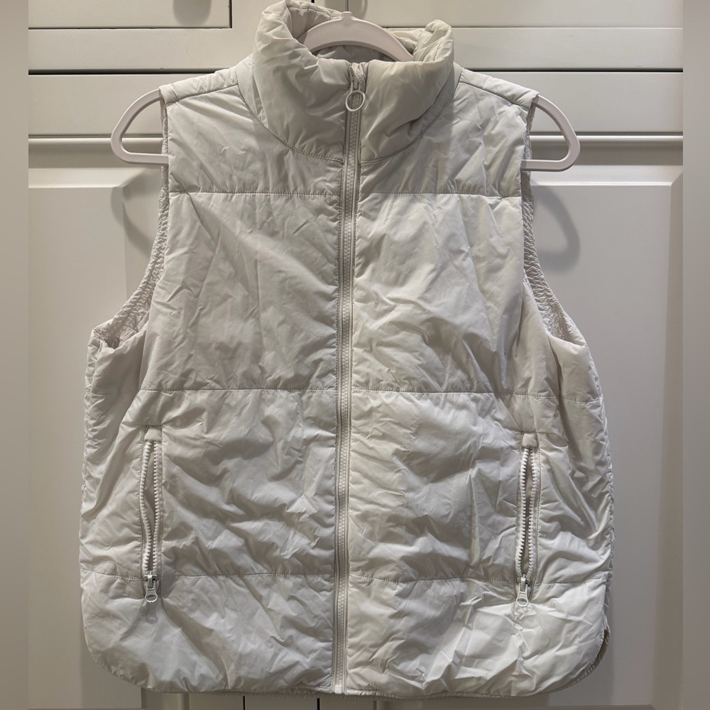 Women's White Puffer Vest Vuori